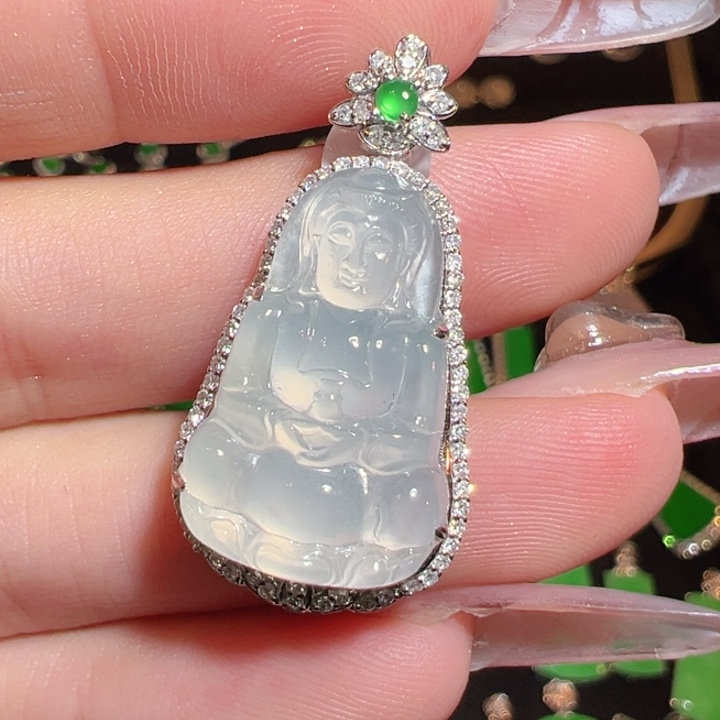 18K金镶嵌挂件翡翠吊坠