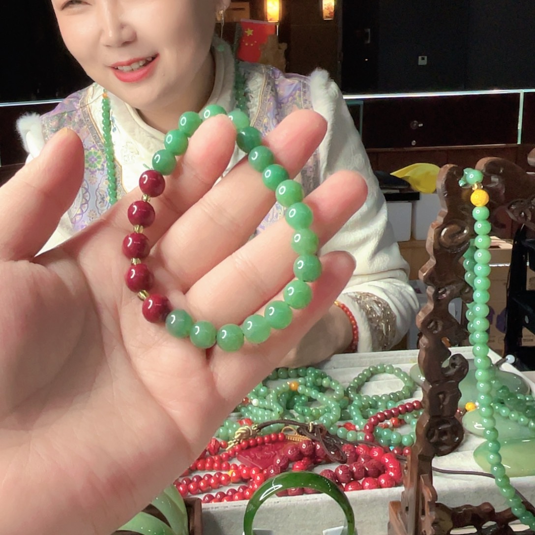 密玉（石英质玉）未镶嵌颈饰