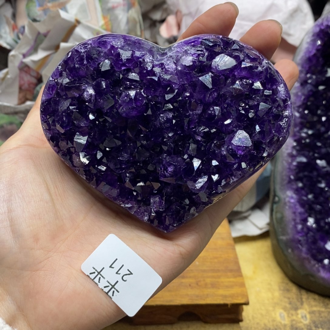 紫晶乌拉圭未镶嵌