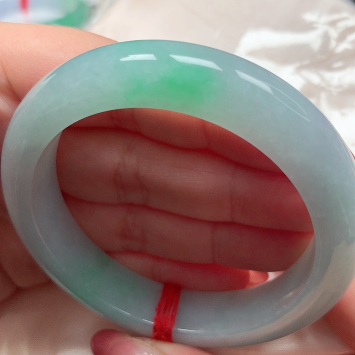 翡翠手镯未镶嵌冰胶阳绿40