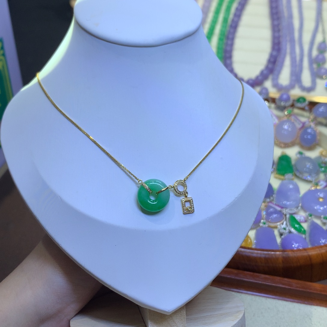 翡翠18K金镶嵌颈饰翡翠（含18k链）