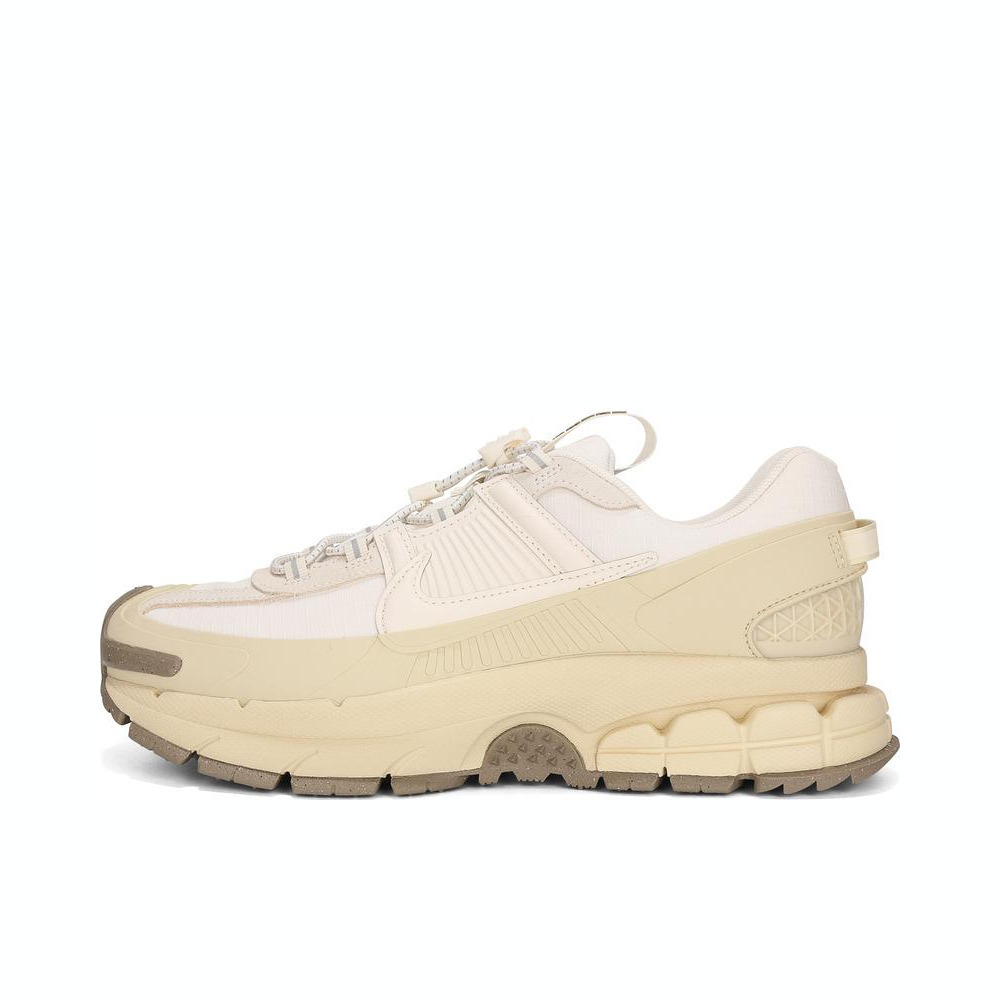 NIKE耐克双旦礼男子ZOOM VOMERO ROAM迈柔户外运动鞋FV2295-101