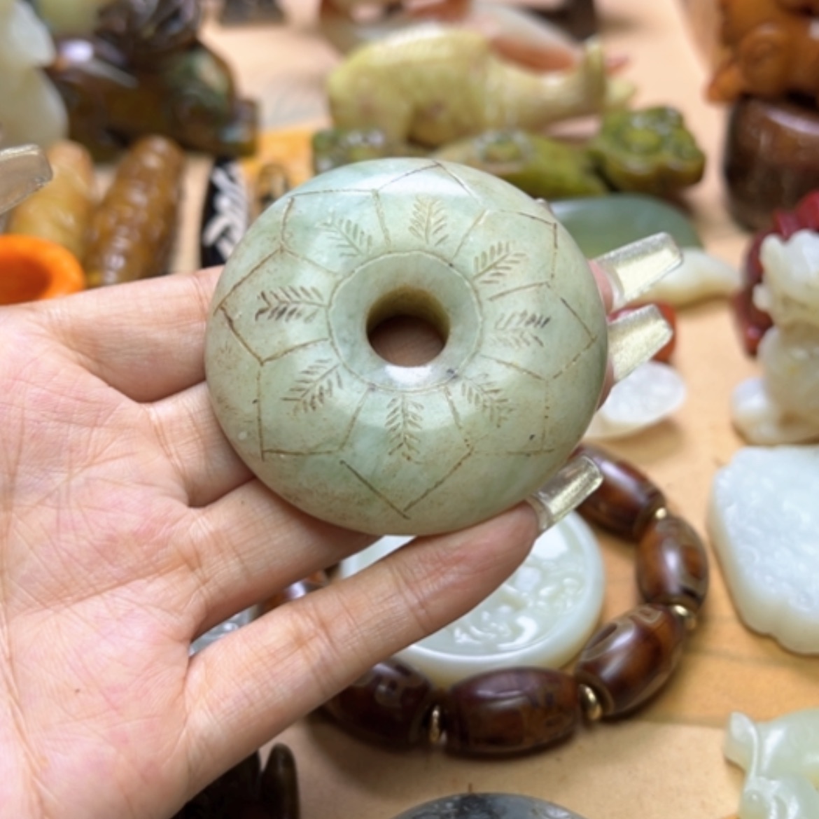 【闪购商品】蛇纹石玉颈饰未镶嵌