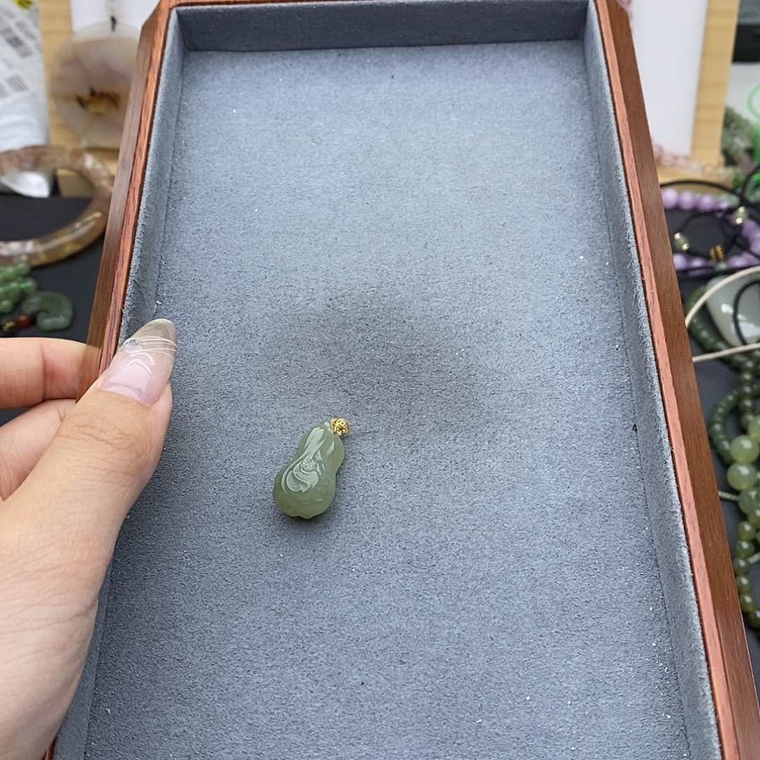 和田玉吊坠(不含链)18K金镶嵌