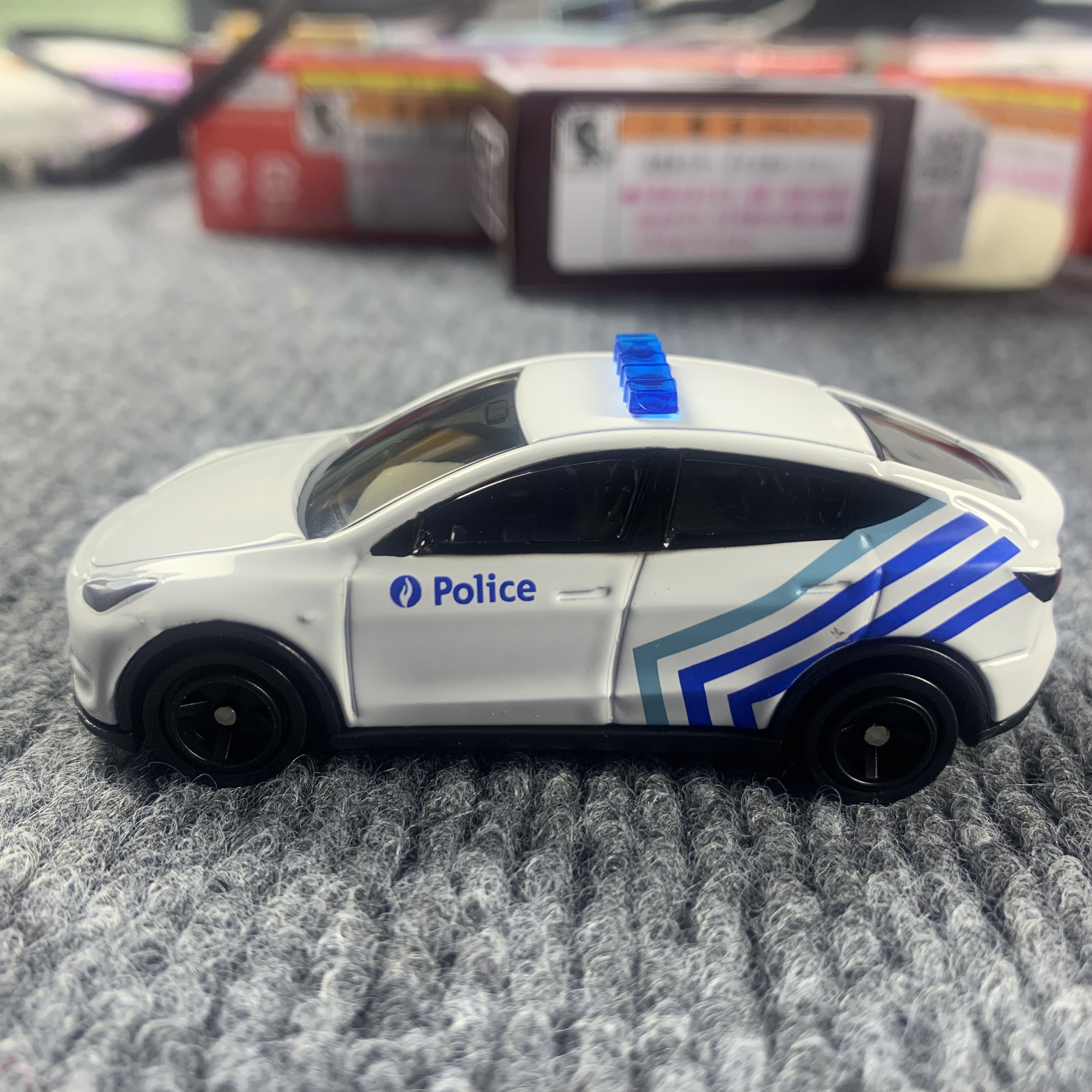 多美卡特斯拉永旺限定model Y警车款合金车模玩具