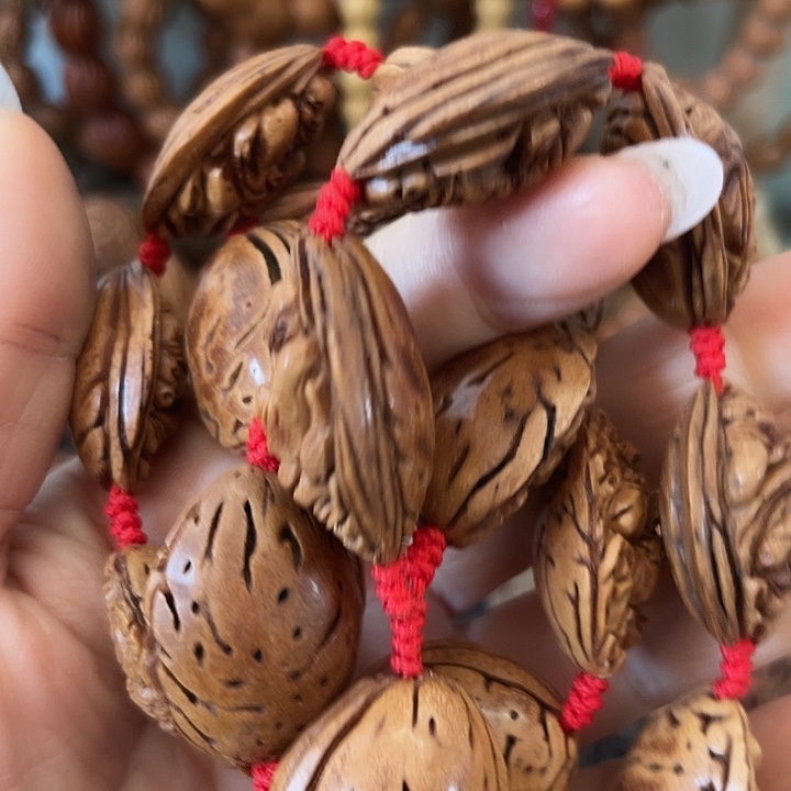 G***好把件核桃野生桃枭老形籽脖挂