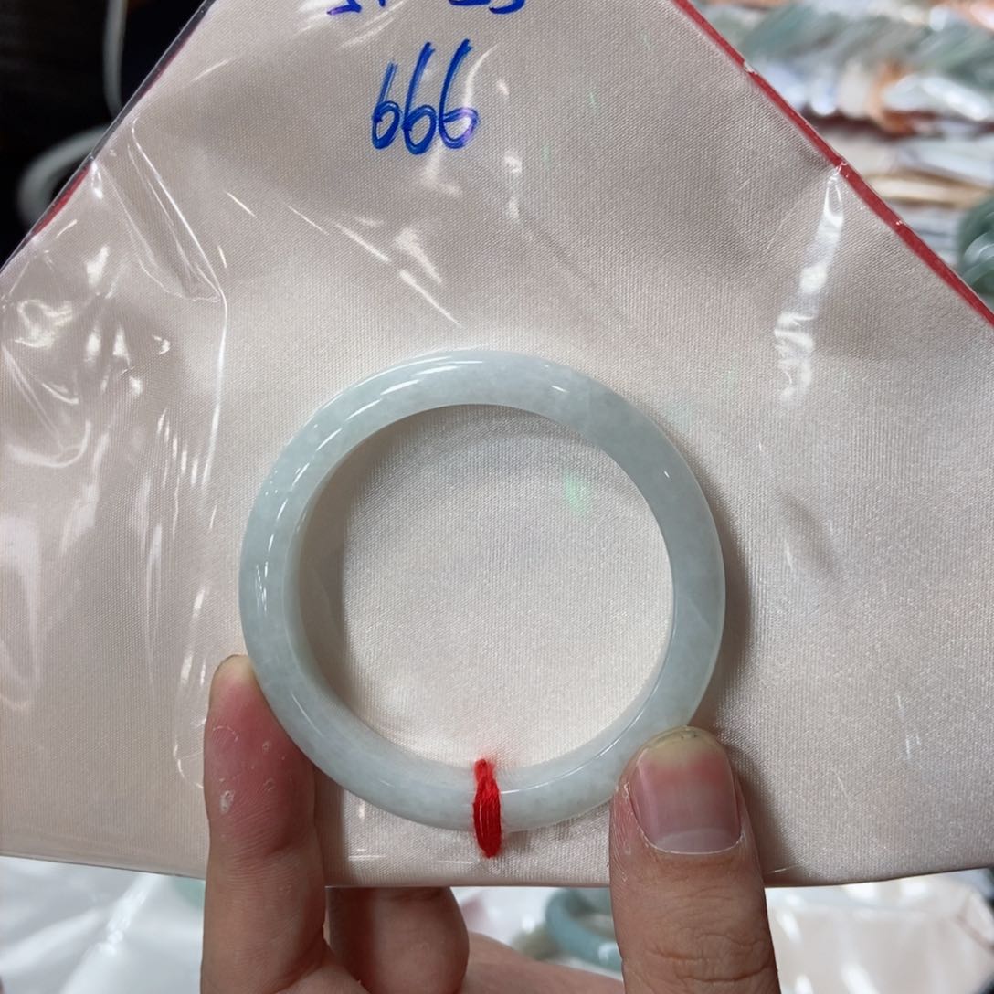 【闪购商品】翡翠手镯未镶嵌想***胖买断