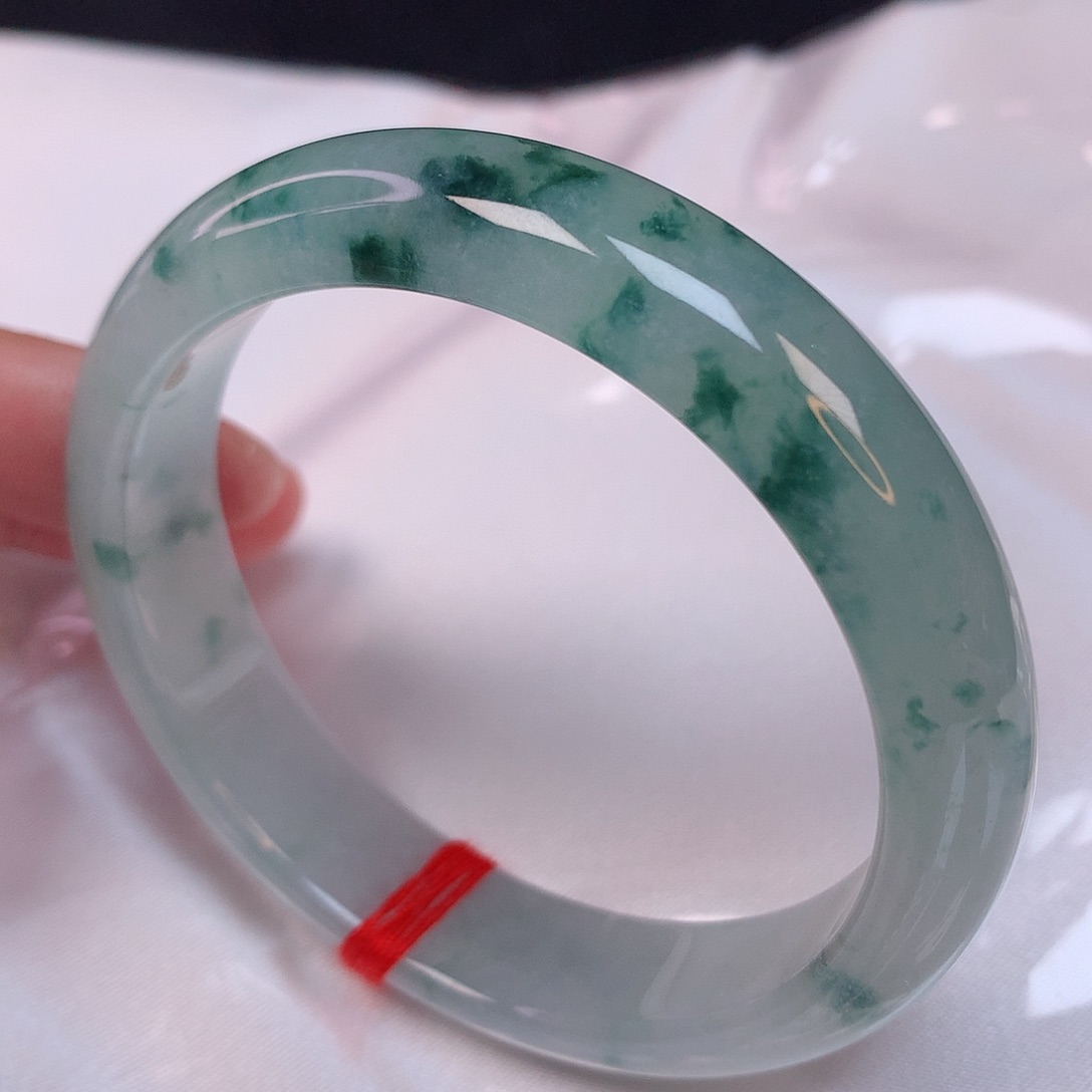 翡翠手镯（圆镯）未镶嵌55