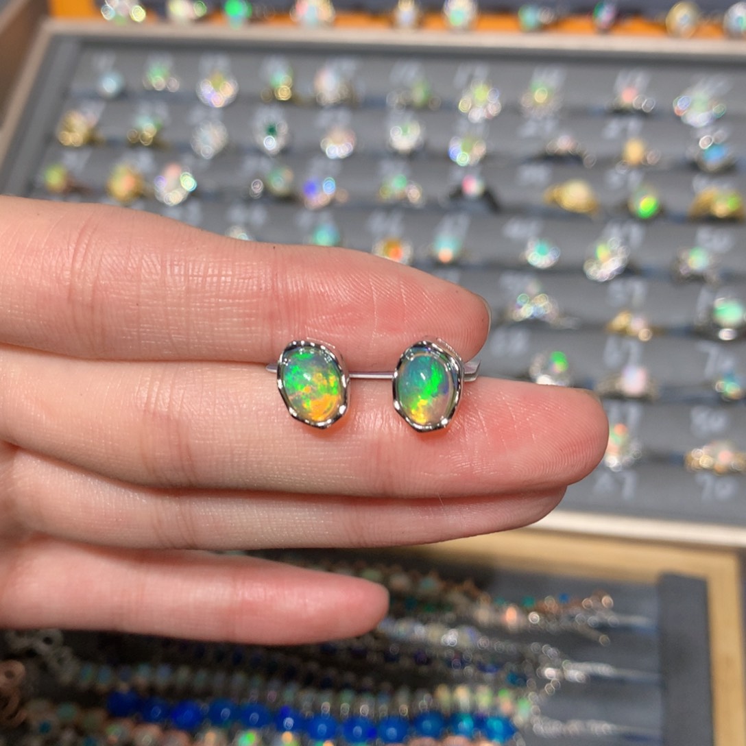 银S925镶嵌欧泊耳钉t