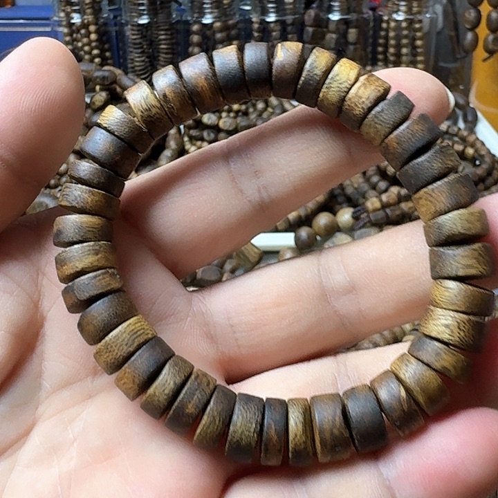 沉香手串乌身手串10克加