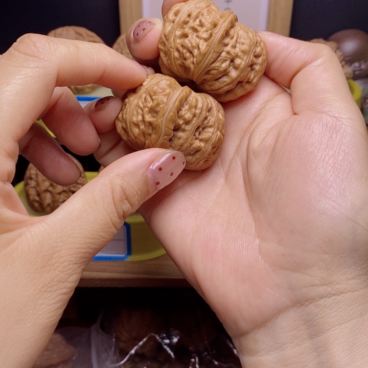 文玩核桃把件元宝