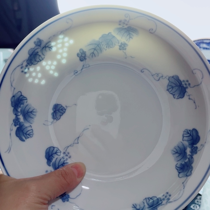 青花玲珑8寸窝盘葡萄