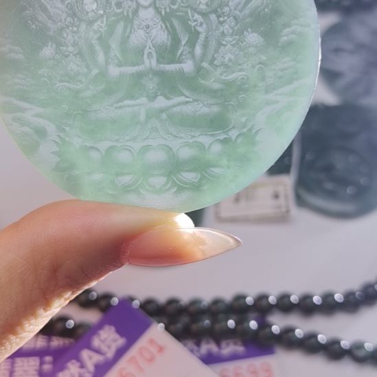 翡翠吊坠(不含链)未镶嵌