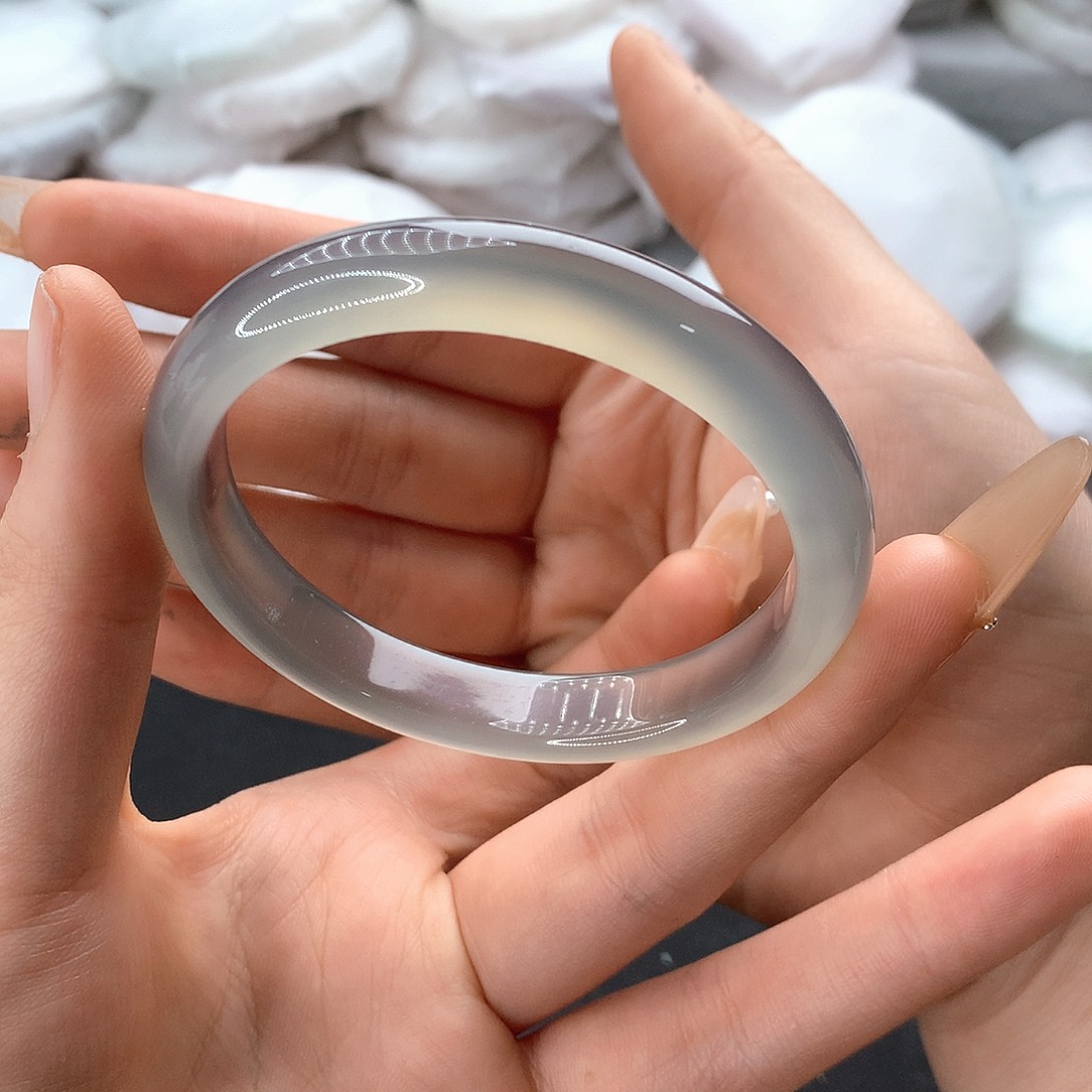 玛瑙/玉髓手镯未镶嵌5960