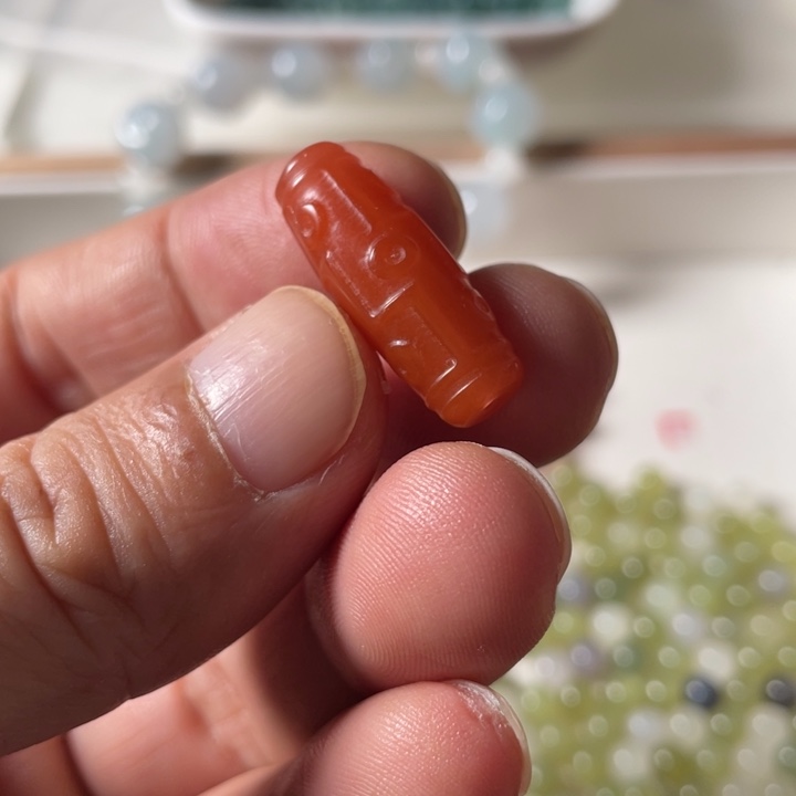 颈饰未镶嵌南红玛瑙