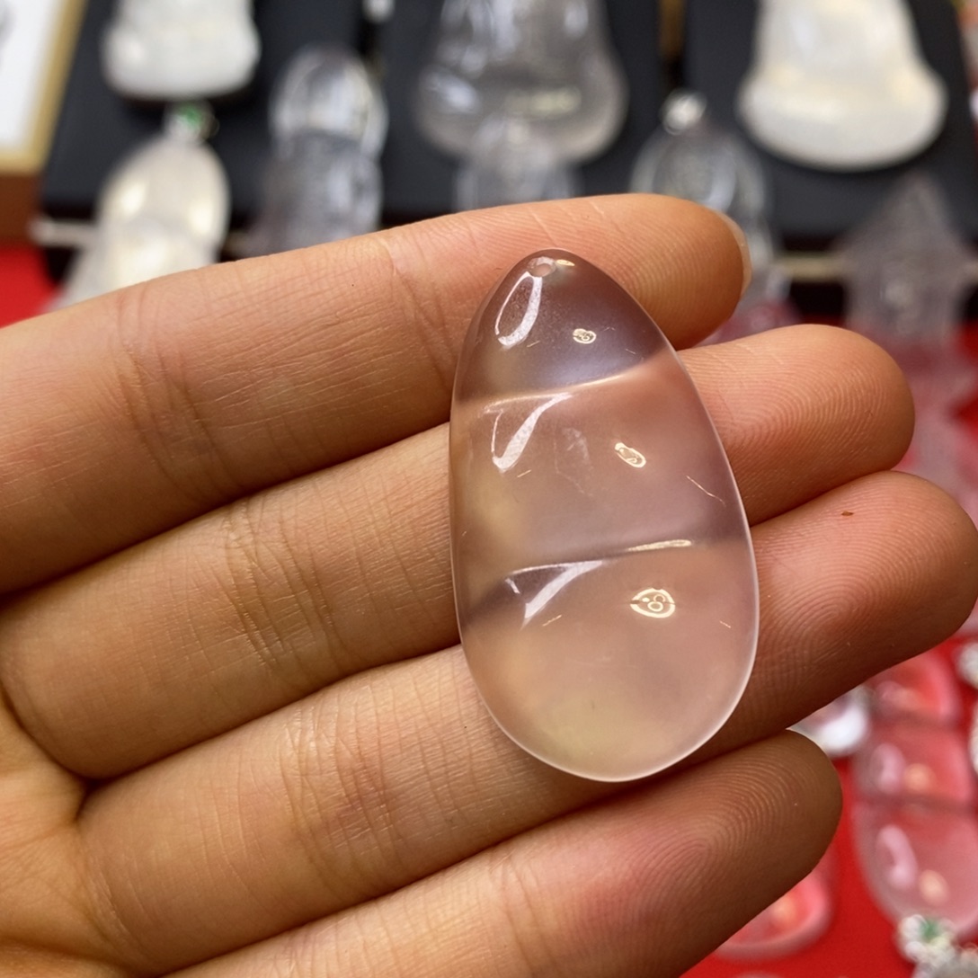 石英质玉未镶嵌吊坠