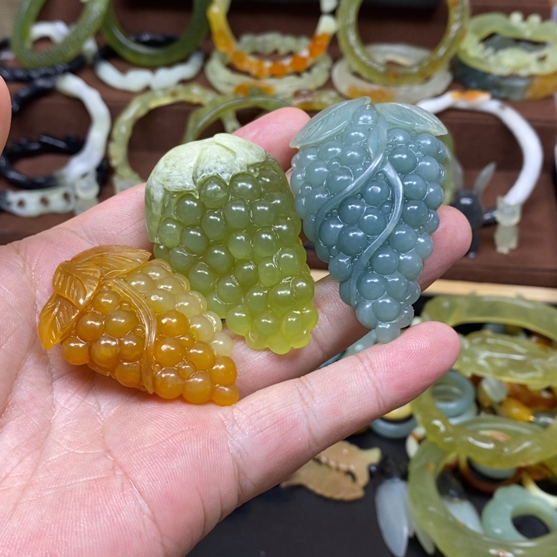 蛇纹石玉吊坠(不含链)未镶嵌兰*