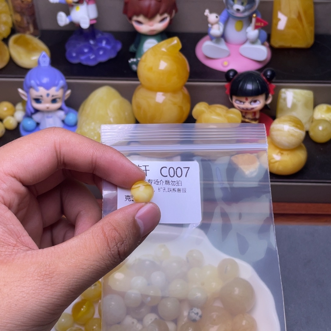 琥珀未镶嵌珠宝奇石