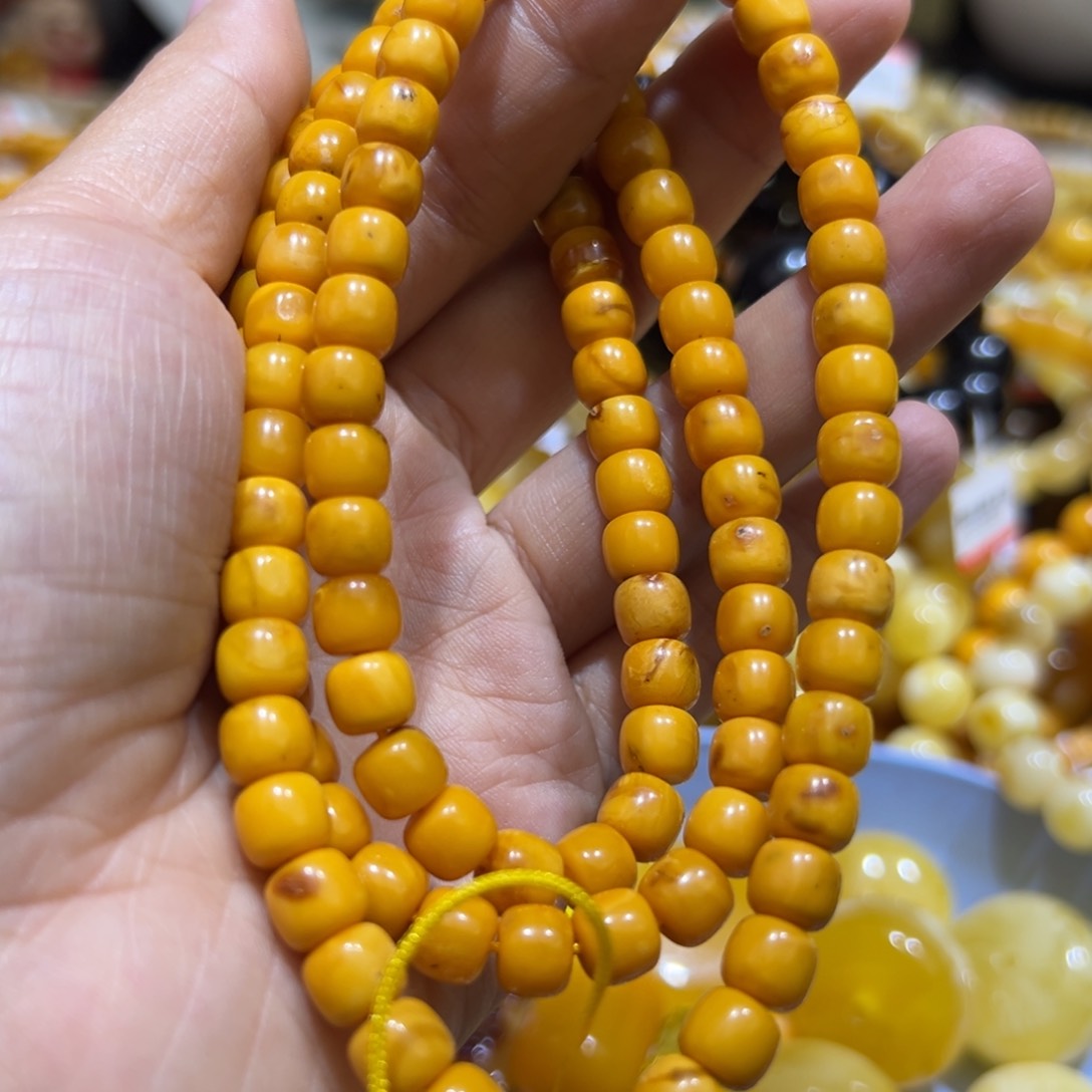 琥珀珠宝奇石未镶嵌