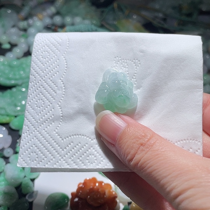 颈饰未镶嵌翡翠天