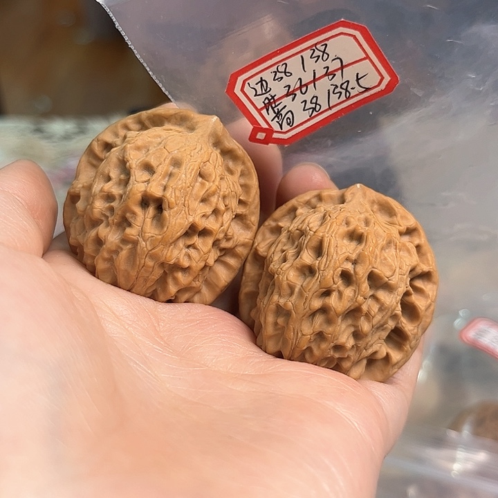 文玩核桃把件非嫁接北京