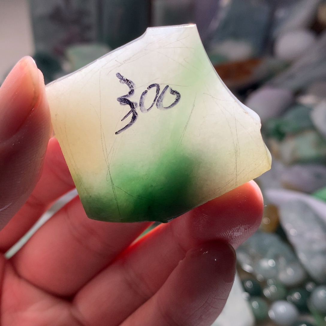 翡翠裸石翡翠原石片料