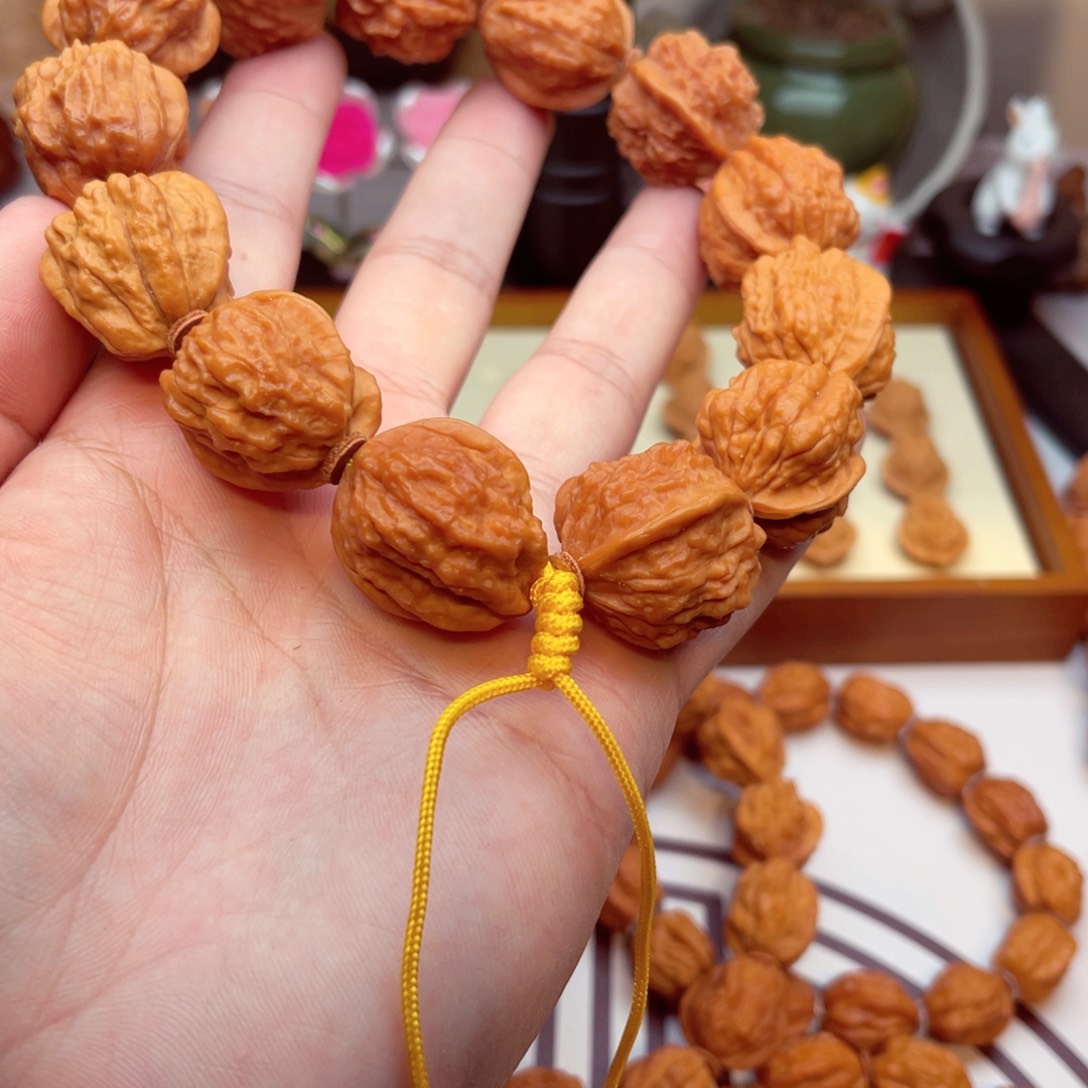 文玩核桃手串蛤蟆头