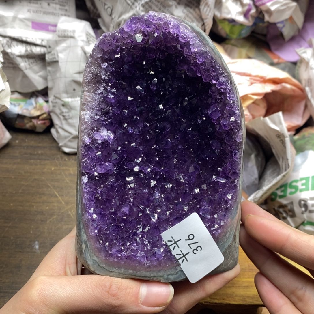 紫晶乌拉圭未镶嵌