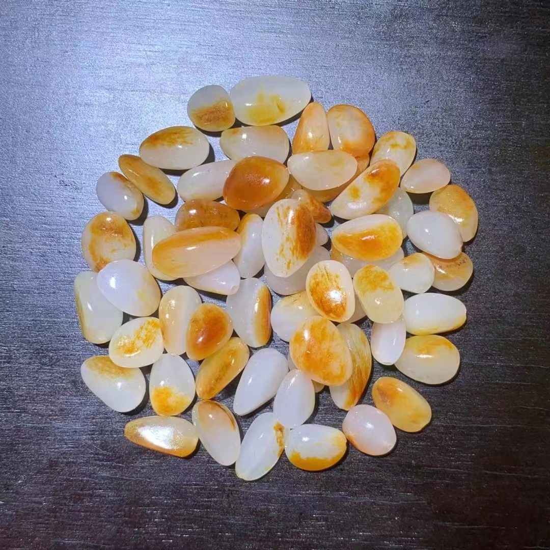 新疆和田玉黄皮手把摆件