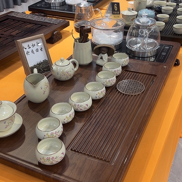 茶盘等都可使用来装饰