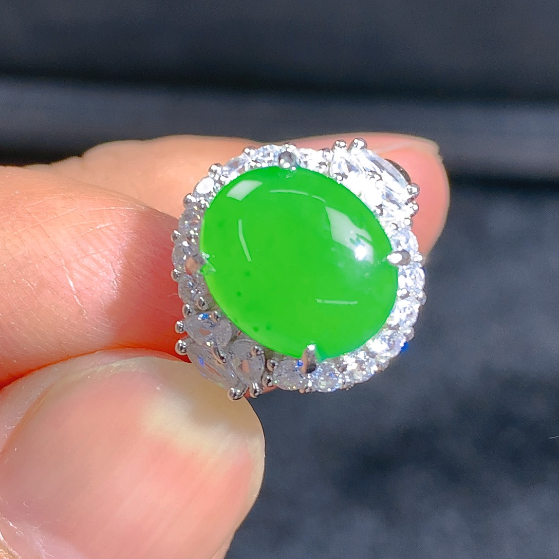 翡翠颈饰银S925镶嵌戒指