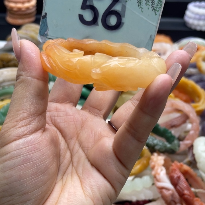 石英岩玉未镶嵌手镯