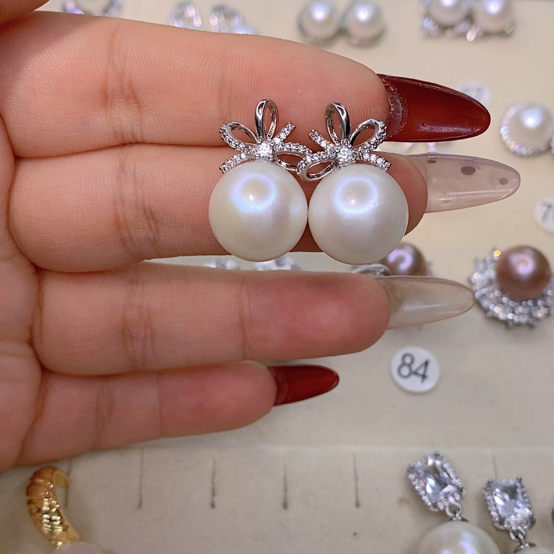 容****淡水珍珠未镶嵌颈饰