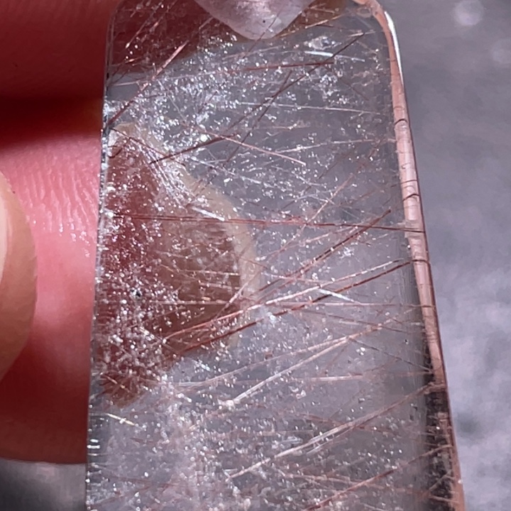 中***朱未镶嵌发晶颈饰钛