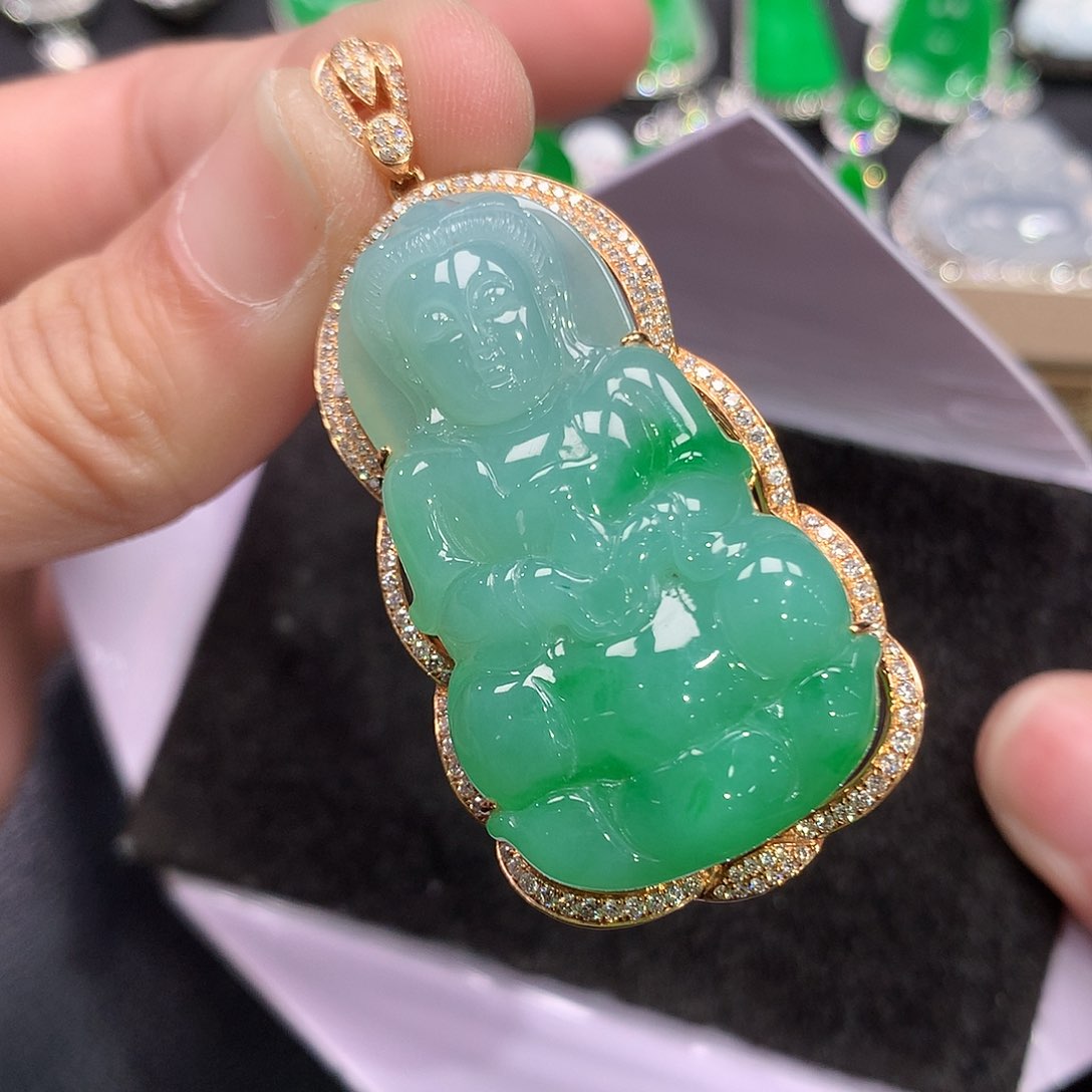 翡翠吊坠(赠链)18K金镶嵌