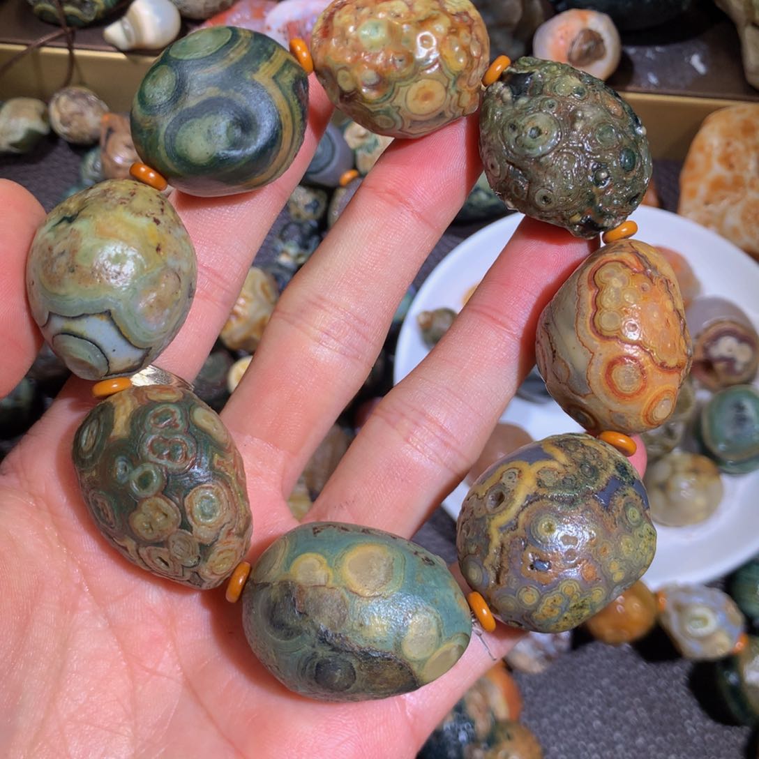 石材草*?外蒙眼睛石