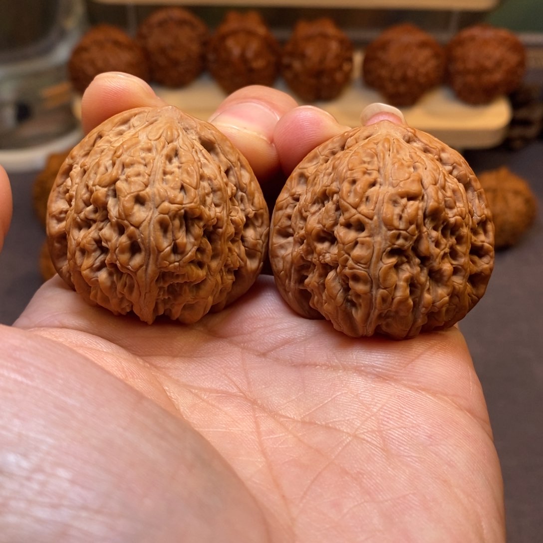 文玩核桃把件全品无修38尺红玛瑙