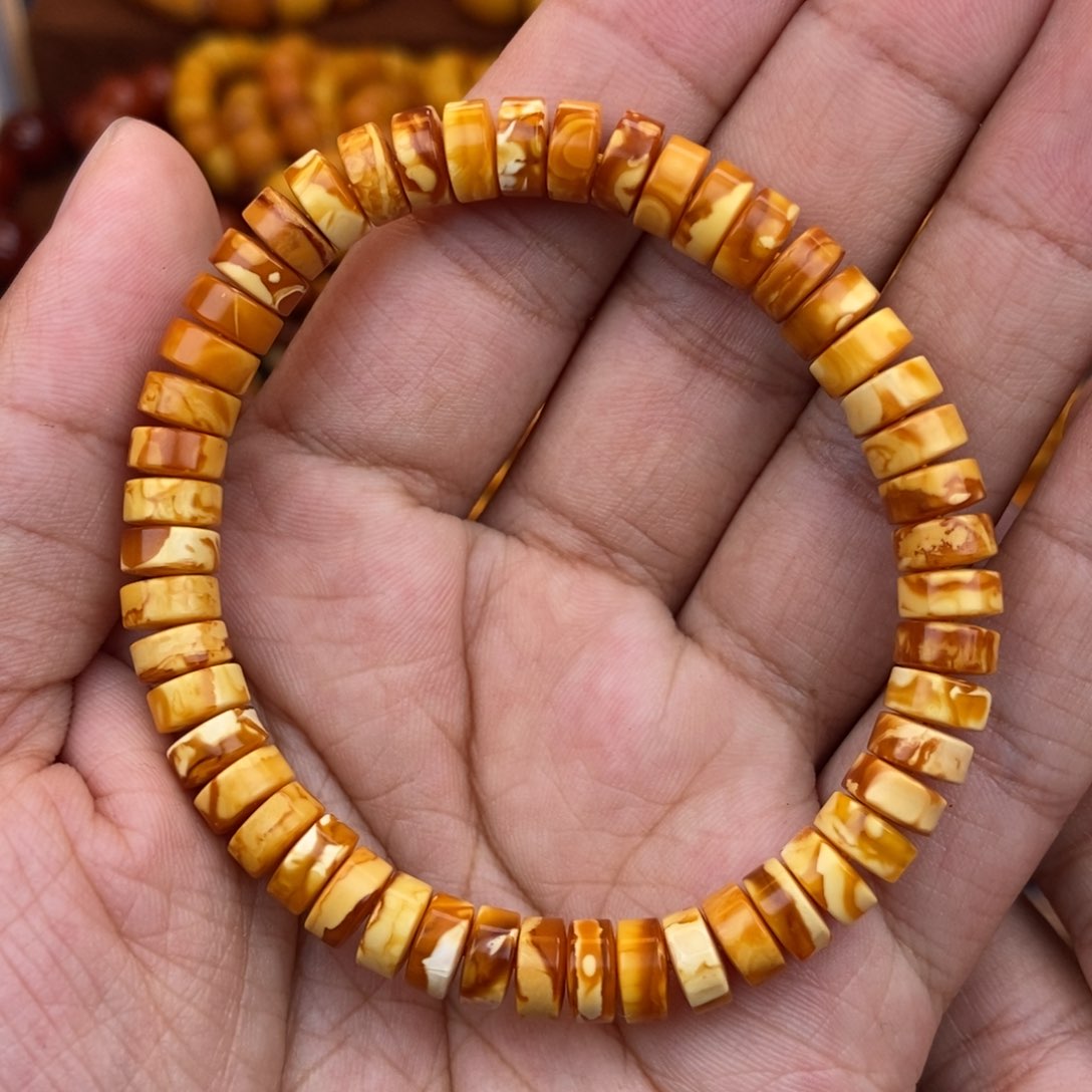 未镶嵌琥珀珠宝奇石