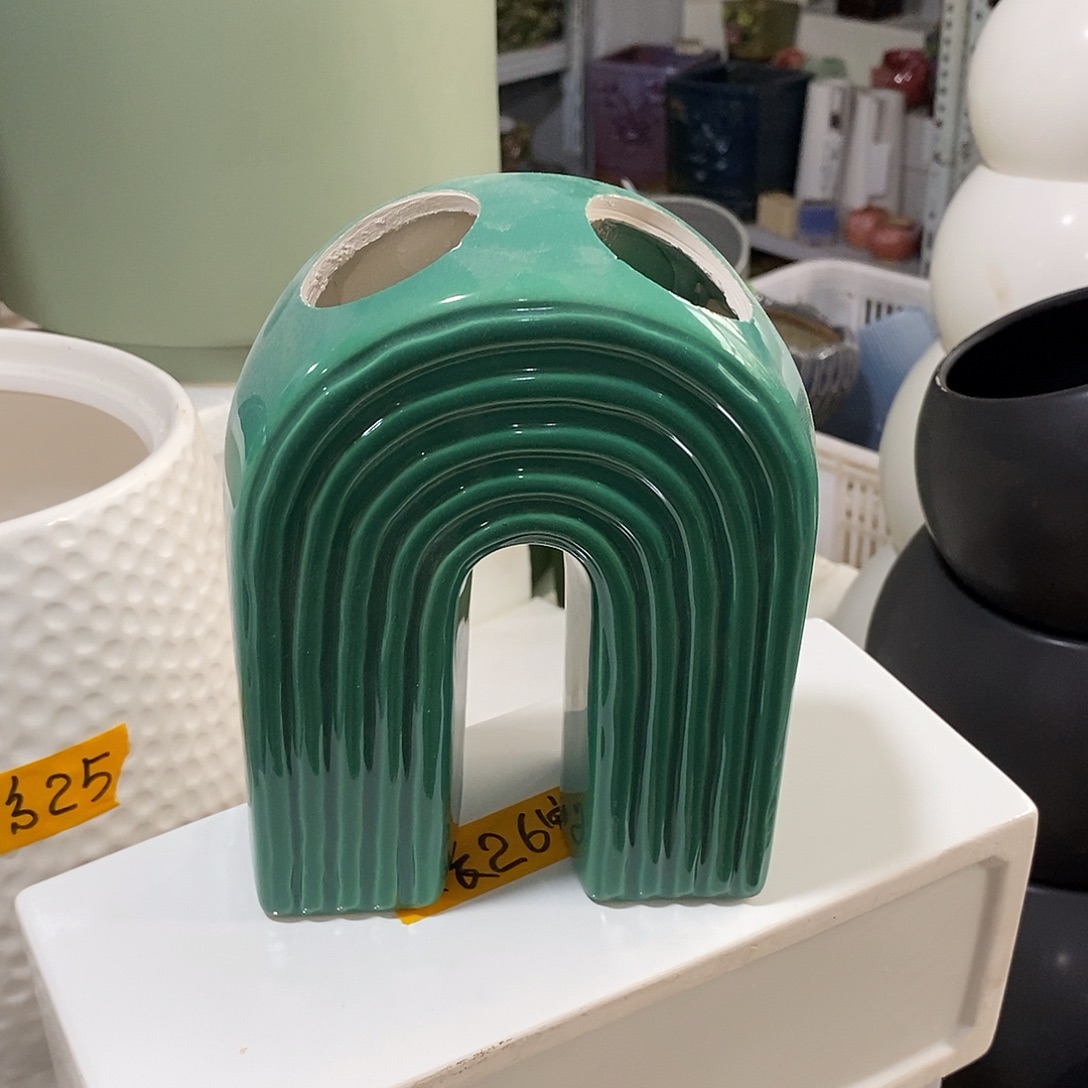 摆件陶盆有孔 瑕疵介意勿拍