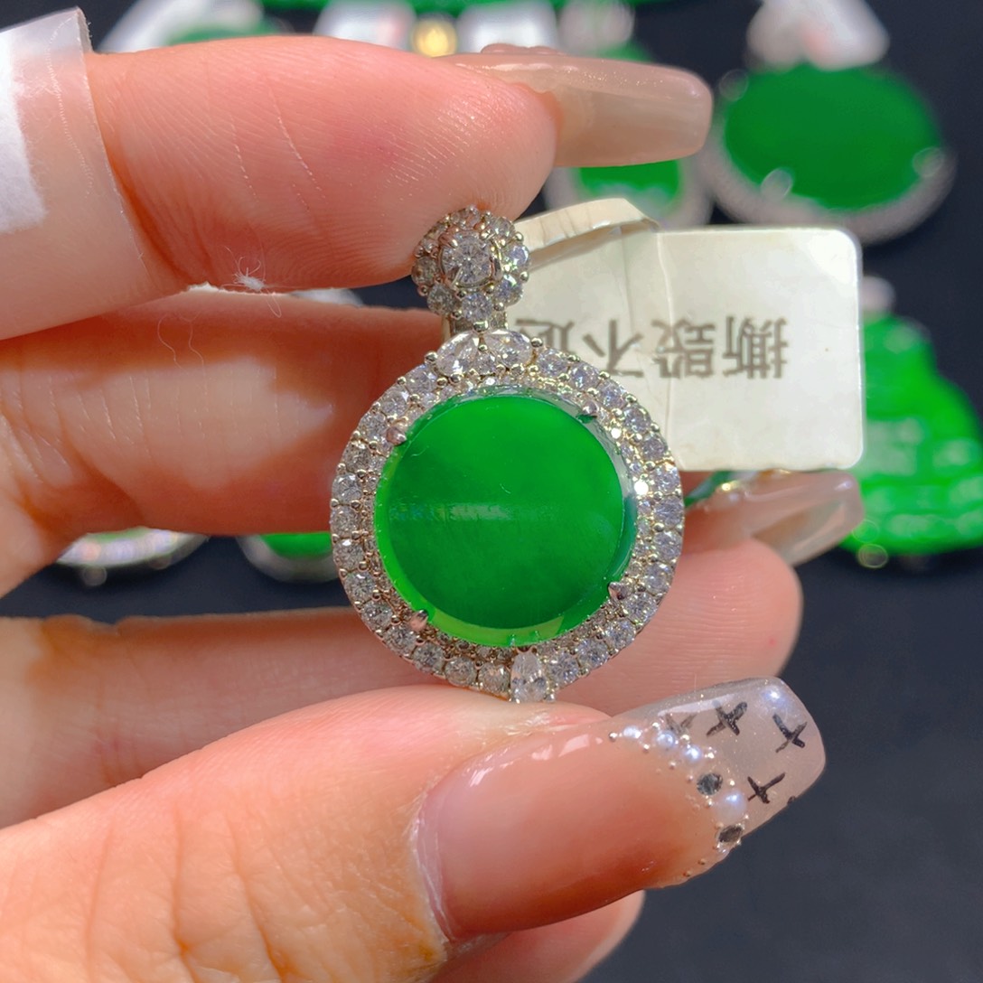 翡翠颈饰银S925镶嵌111111111