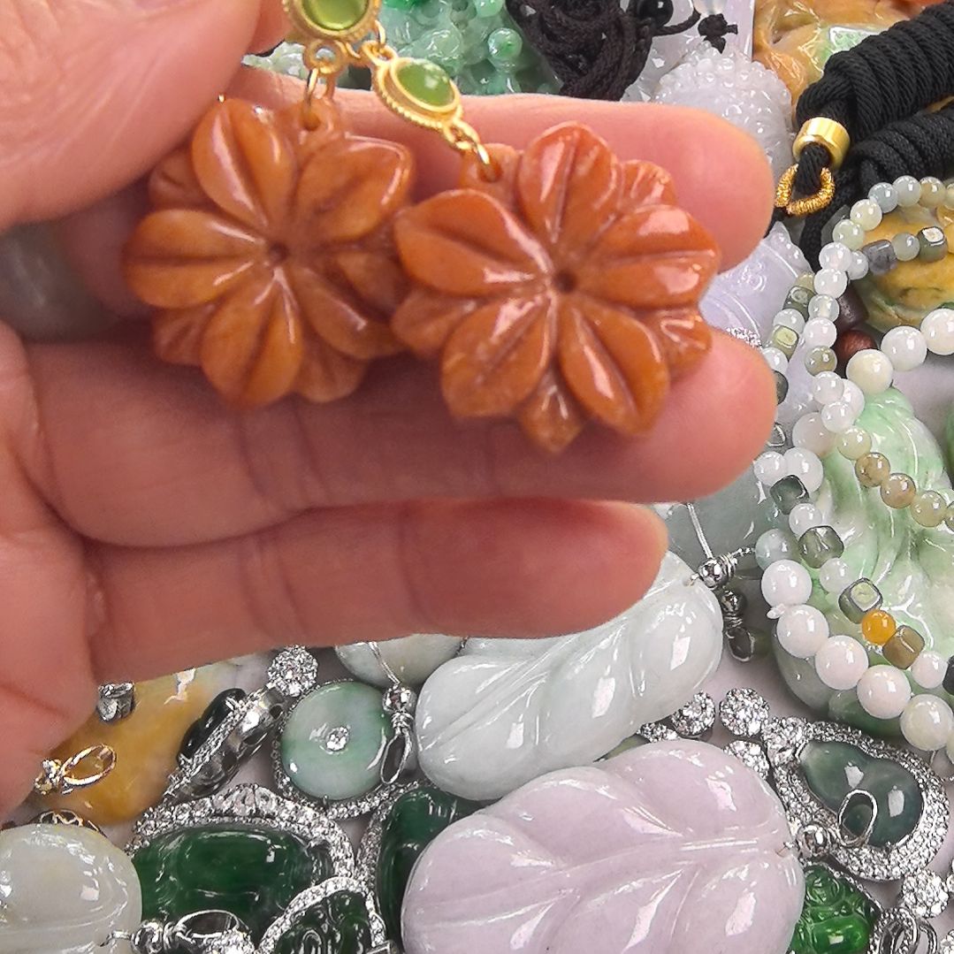 翡翠颈饰未镶嵌耳沟