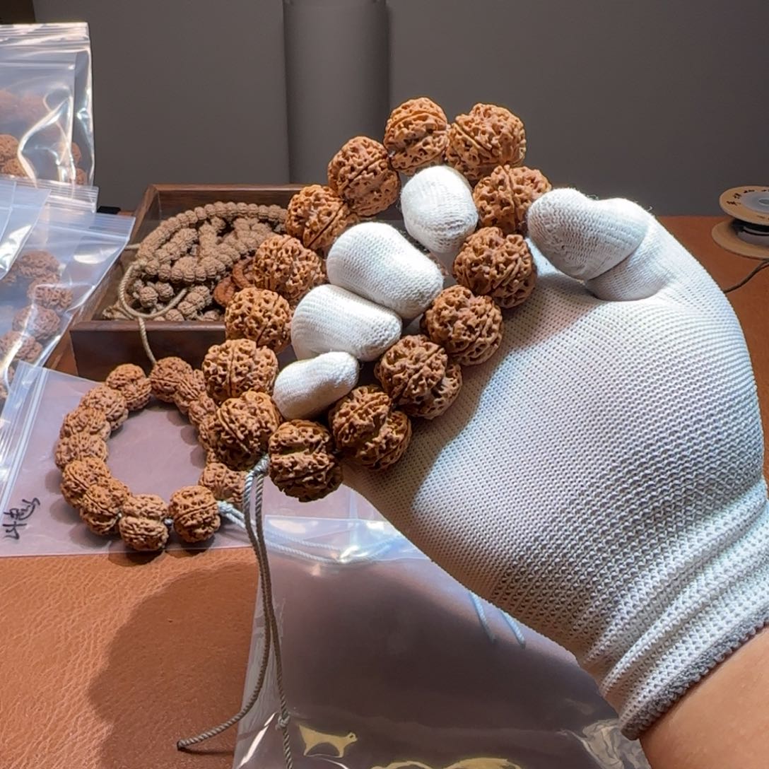 金刚菩提手串龙骨梅花