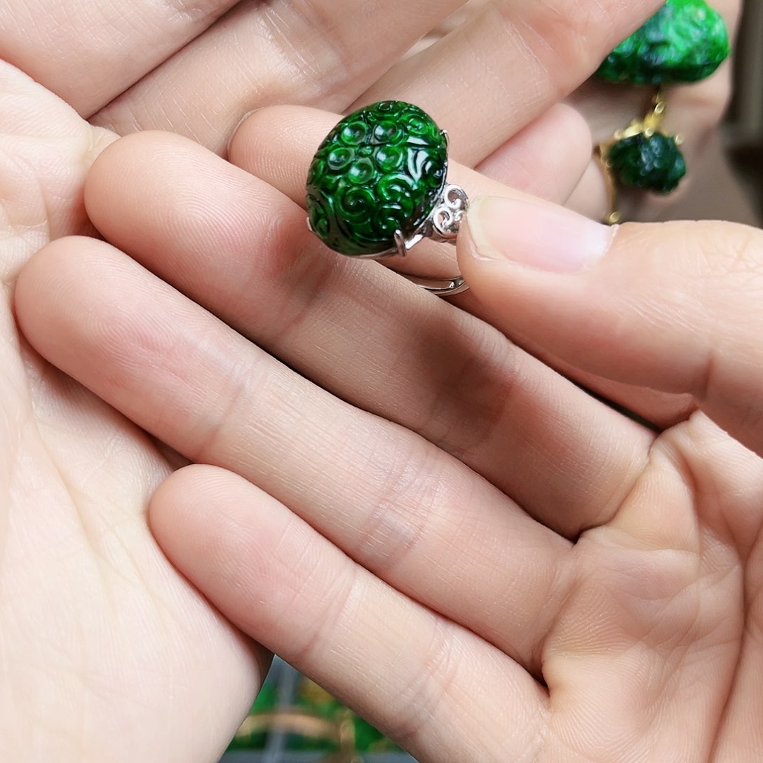 翡翠戒指银S925镶嵌戒指