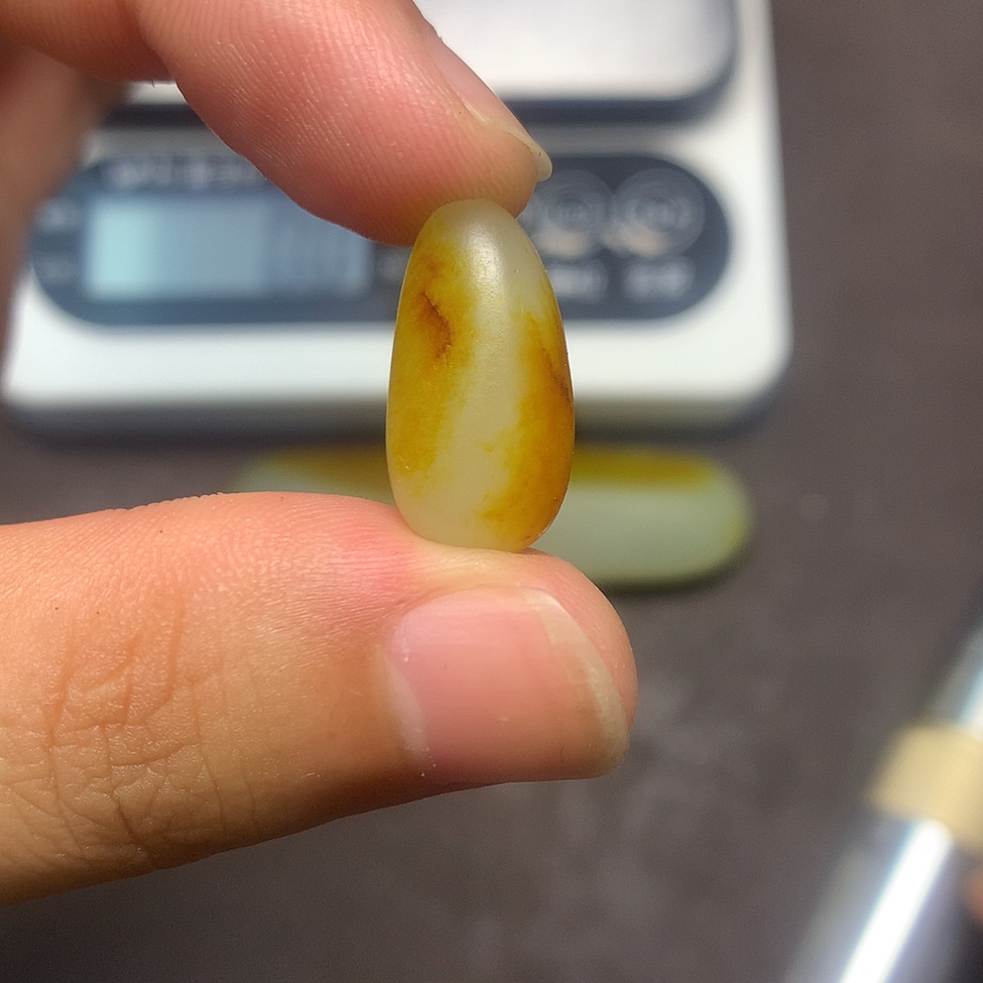 和田玉（糖玉）未镶嵌挂件