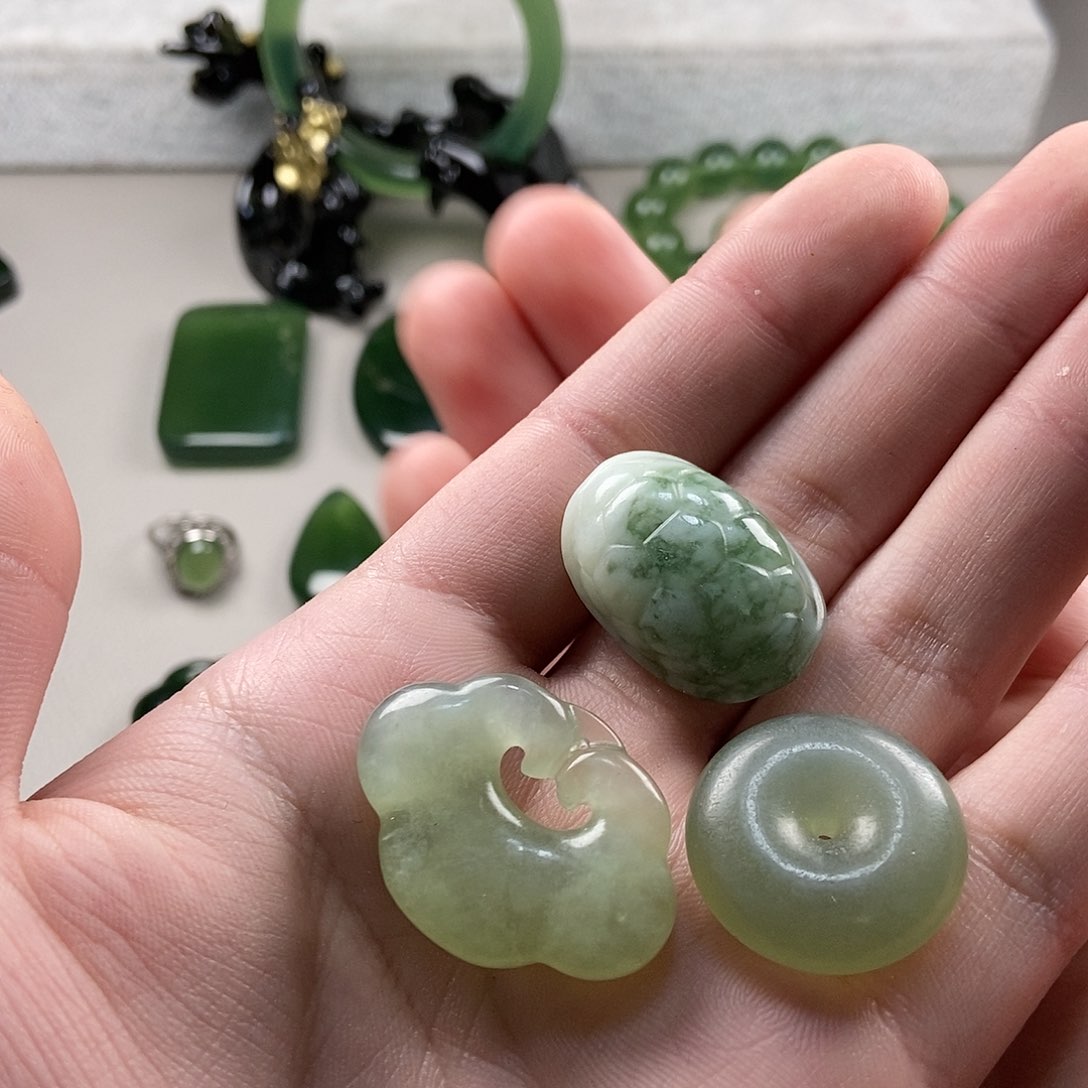 【闪购商品】蛇纹石玉岫玉未镶嵌