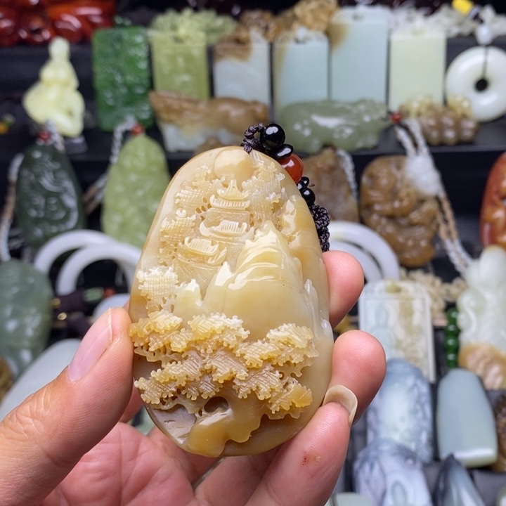 和田玉未镶嵌颈饰