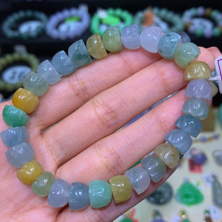 翡翠未镶嵌颈饰翡翠9