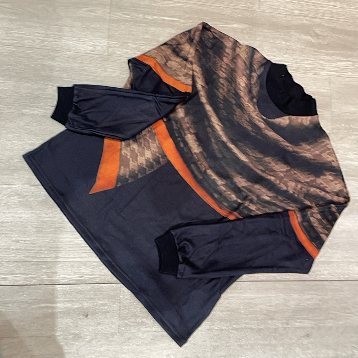 圆领秋冬时尚复古印花长袖打底衫洋气高级感（花色）-果梓047