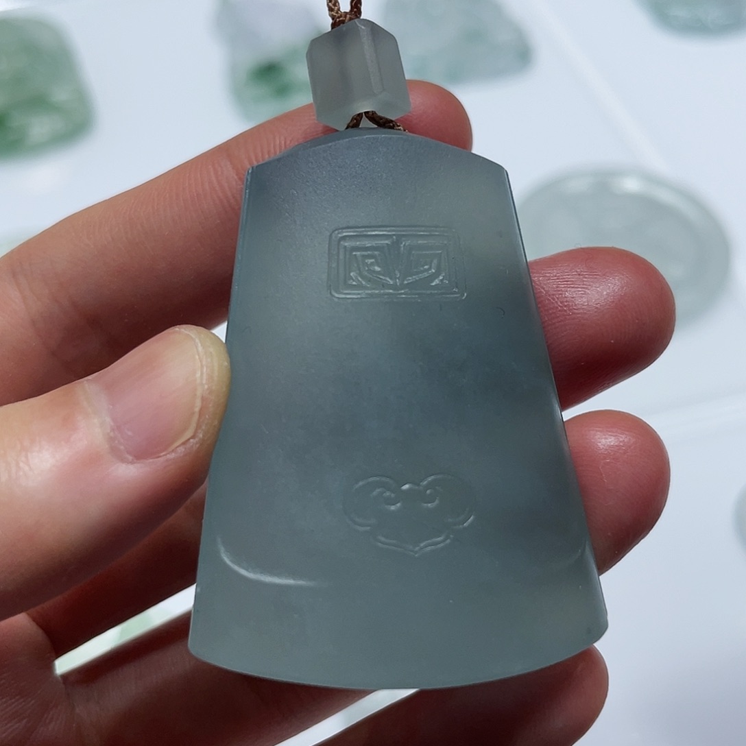 定制翡翠未镶嵌挂件