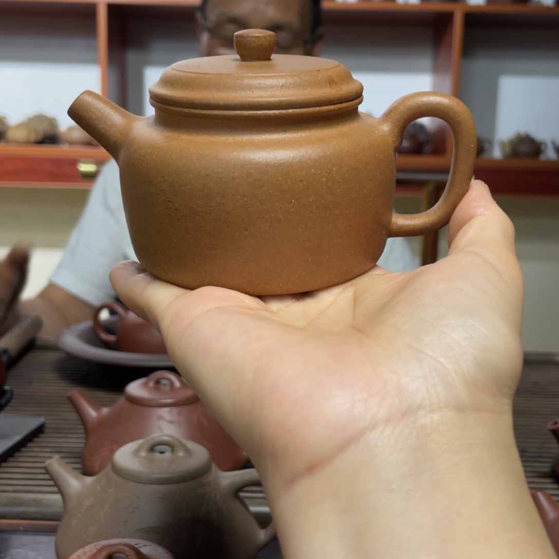 茶壶紫砂黄金段德钟180CC